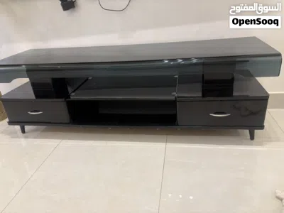 طاولة شاشة سيكوريت أسود 2
