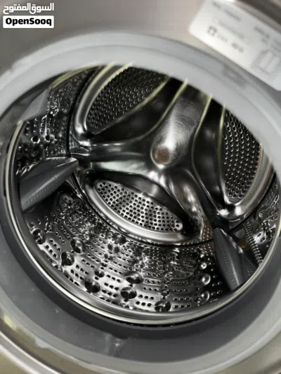 LG Front Load Washing Machine - 7kg, Silver (Used) 2