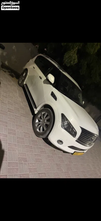 Infiniti QX56 3