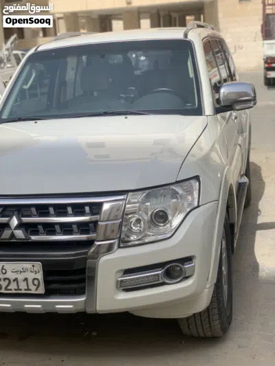 Mitsubishi Pajero GLS 2