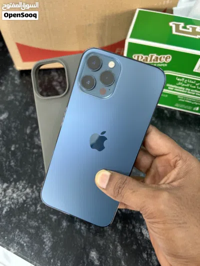 IPhone 12 Pro Max or 14 2