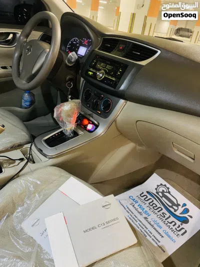 Nissan Tiida 4