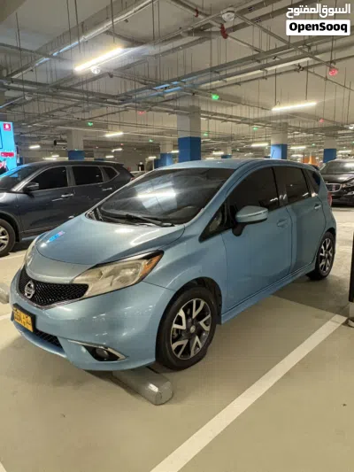 Nissan Versa SR 3