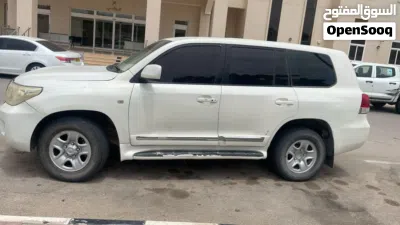 Toyota Land Cruiser GR 4
