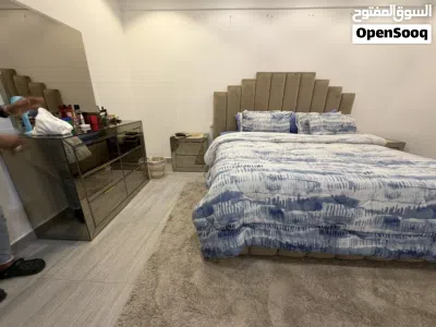 King size bed with mattress 4