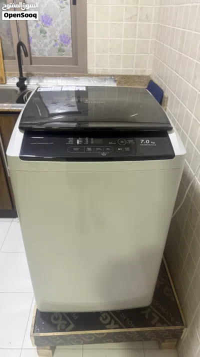 Looks new condition Sharp washing machine with 2 year extended replacement guarantee 2