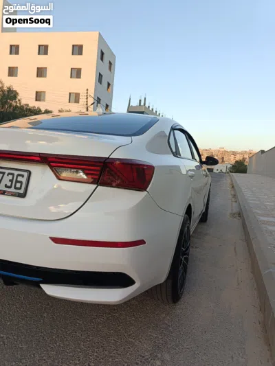 كيا K3 Standard 3