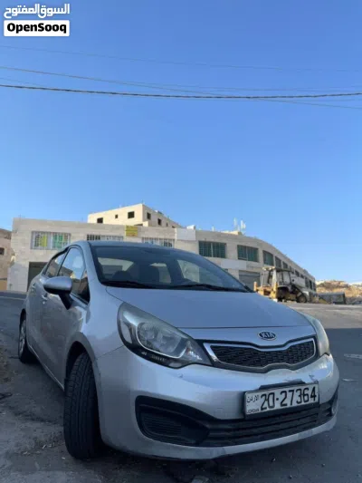 كيا ريو Standard 4