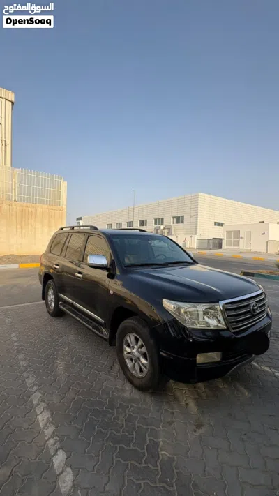 Toyota Land Cruiser VXR 4