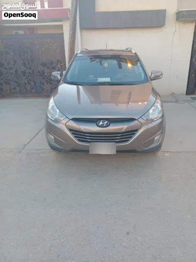 Hyundai Tucson GL 4
