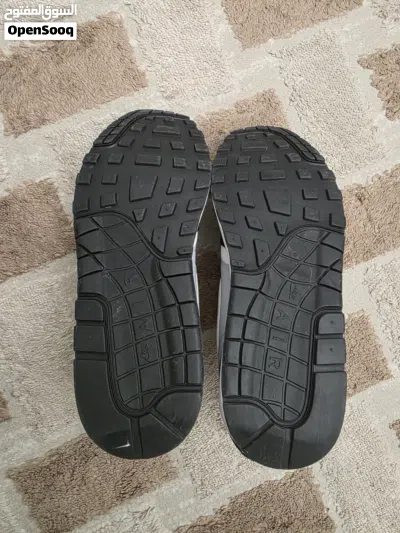 بوت Nike Air Max قياس 42 اصلي وبحال الجديد 4