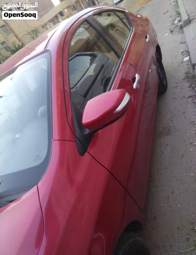 Nissan Sunny SL 4