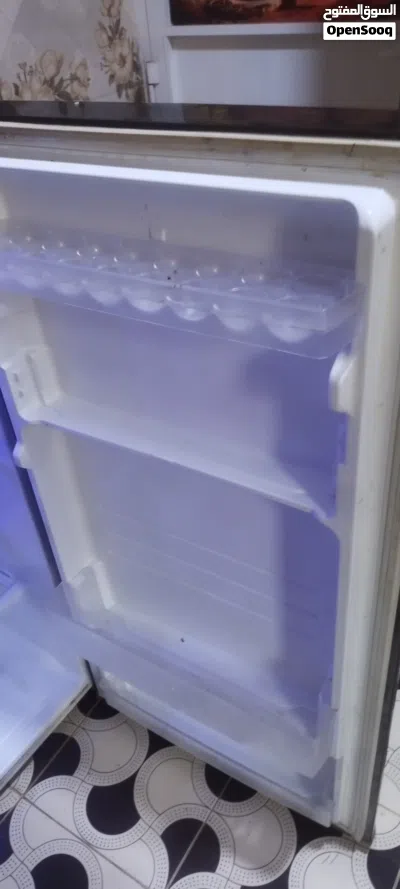 ثلاجه شبه جديده نظيفه جداً 3