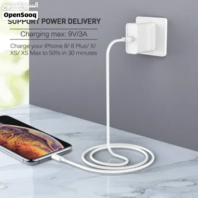 كابل شحن Apple من نوع USB-C إلى Lightning بطول 1 متر.يدعم الكابل الشحن السريع للأجهزة المتوافقة 4