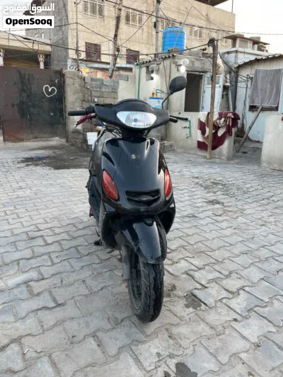 Yamaha Axes 4