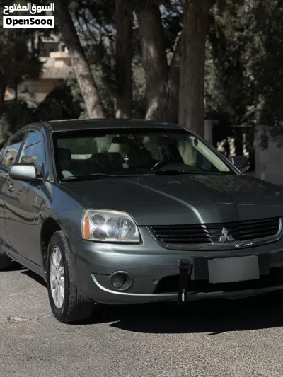 Mitsubishi Galant Standard 2