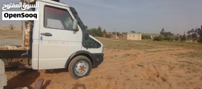 2 إڤيكوات للبيع وحده ساحبه والثانيه صندوق 2