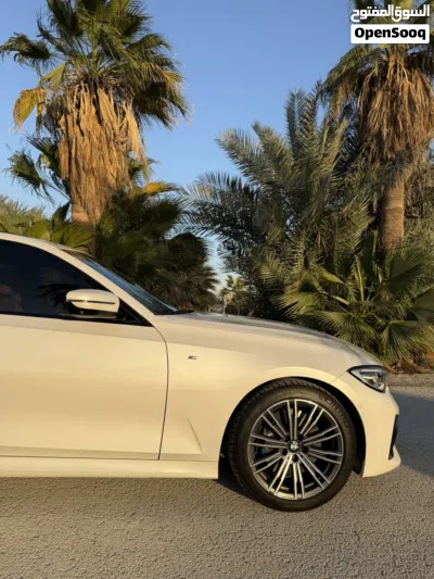 بي ام دبليو الفئة 3 330i 4