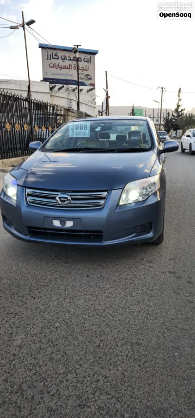 Toyota Corolla Axio 2