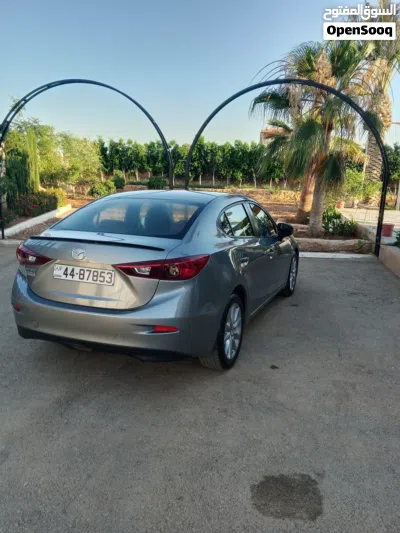 Mazda 3 Standard 3
