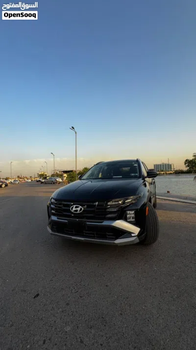 Hyundai Tucson SEL 4