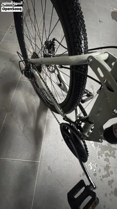 سيكل road bike عليه تواير شبه جبليه و قابل للطي السعر 500 و قابل للتفاوض 4