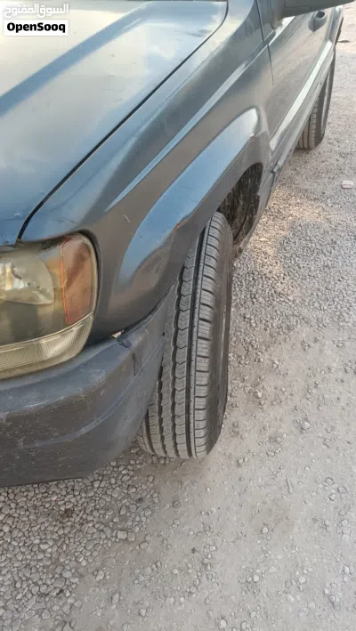 جيب جراند شيروكى Laredo 3