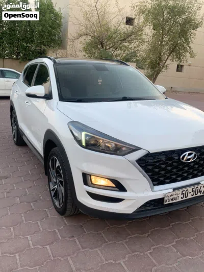 Hyundai Tucson GLS 4