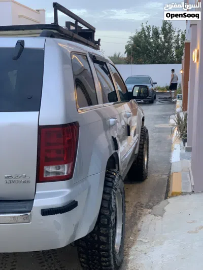 جيب جراند شيروكى Cherokee 4xe 2