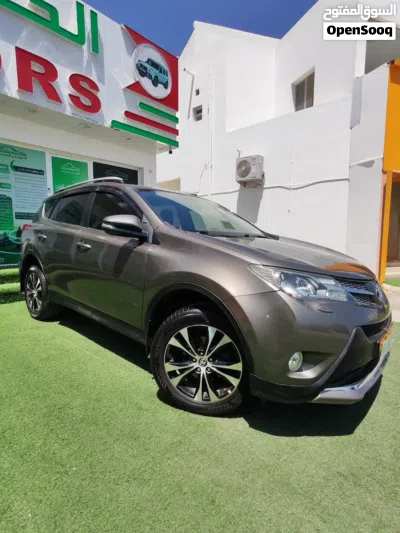 Toyota RAV 4 XLE 3
