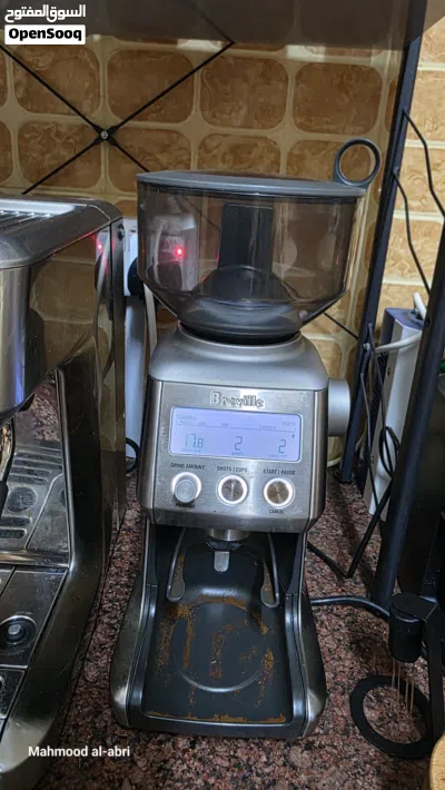 مكينة Breville Barista Touch مع المطحنة من نفس النوع 4