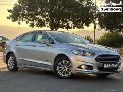Ford Fusion SE 2
