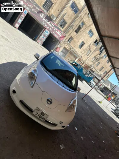 Nissan Leaf S 2