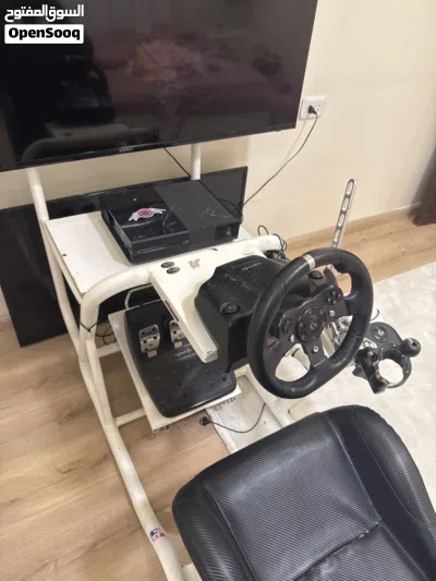 Xbox one Logitech steering wheel G920 with Logitech G Force 2
