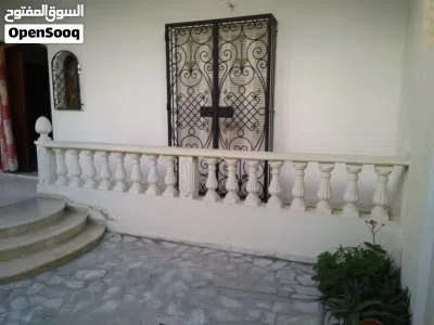 منزل أرضي واسع نظيف و مفروش للإيجار في العوينة 2