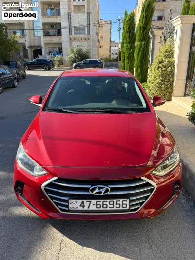 Hyundai Elantra Standard 3