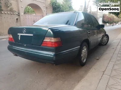 Mercedes Benz E-Class E 320 2