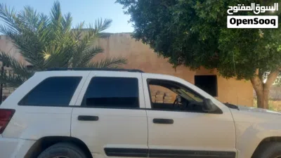 Jeep Grand Cherokee Altitude 4