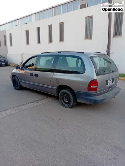 Dodge Caravan SE 4