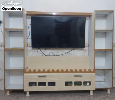 ميز بلازمة تفصال نضيف للبيع 2