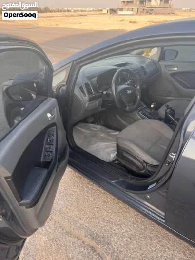 Kia Cerato EX 4