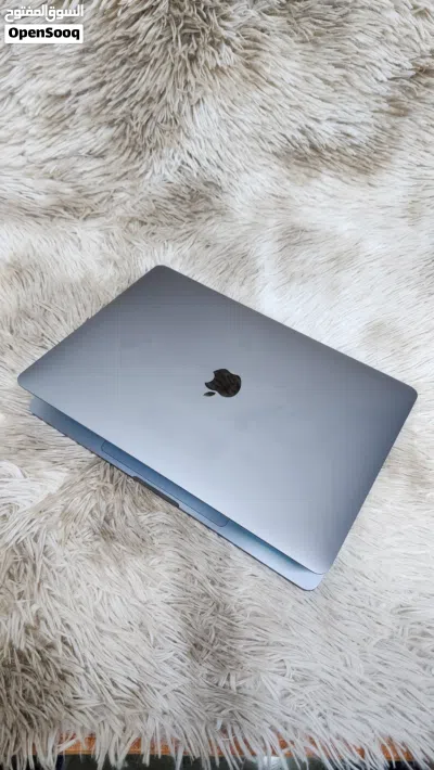 MacBook 2020 Pro A2251 i7 16gb ram 512gb Touch Bar & I'D macOS Tahoa 26.2 Built-in Retina Display 4