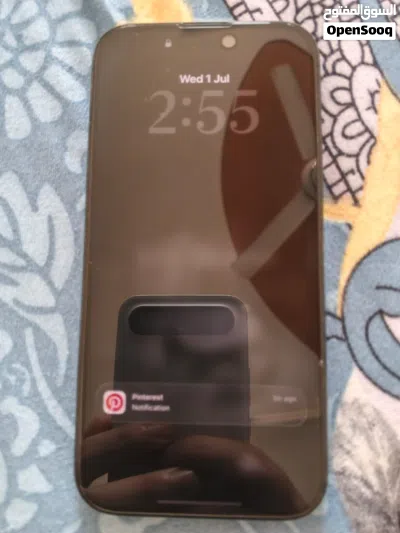 ايفون 15 برو (Esim locked) يعني ما يتصل فقط wifi بس انه ما ياخذ سيم 2