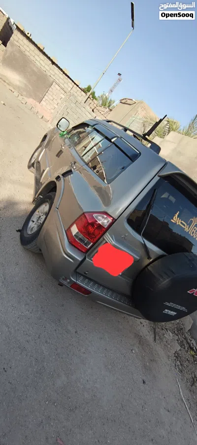 Mitsubishi Pajero GLS 4