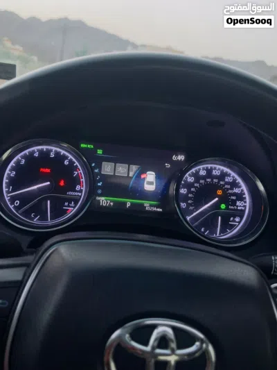 Toyota Camry XLE 3