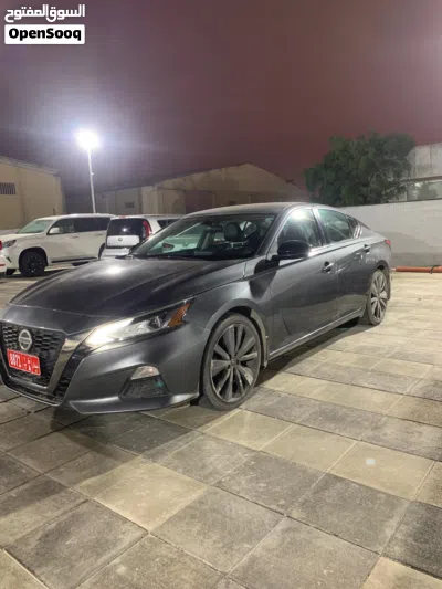 نيسان التيما SR 3