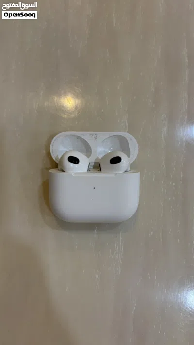 سماعة أبل الجيل الثالث نظيفه كأنها يديده AirPods 3 2