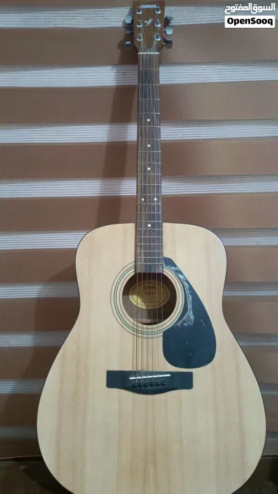 كيتار YAMAHA F310 أصلي ونظيف صوت ممتاز وسعر مناسب مع جميع ملحقاته 2