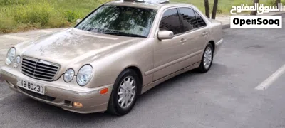 Mercedes Benz E-Class E 200 2
