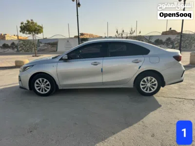 Kia Cerato Standard 2